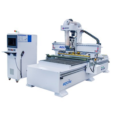 Macchina da taglio CNC per armadio
